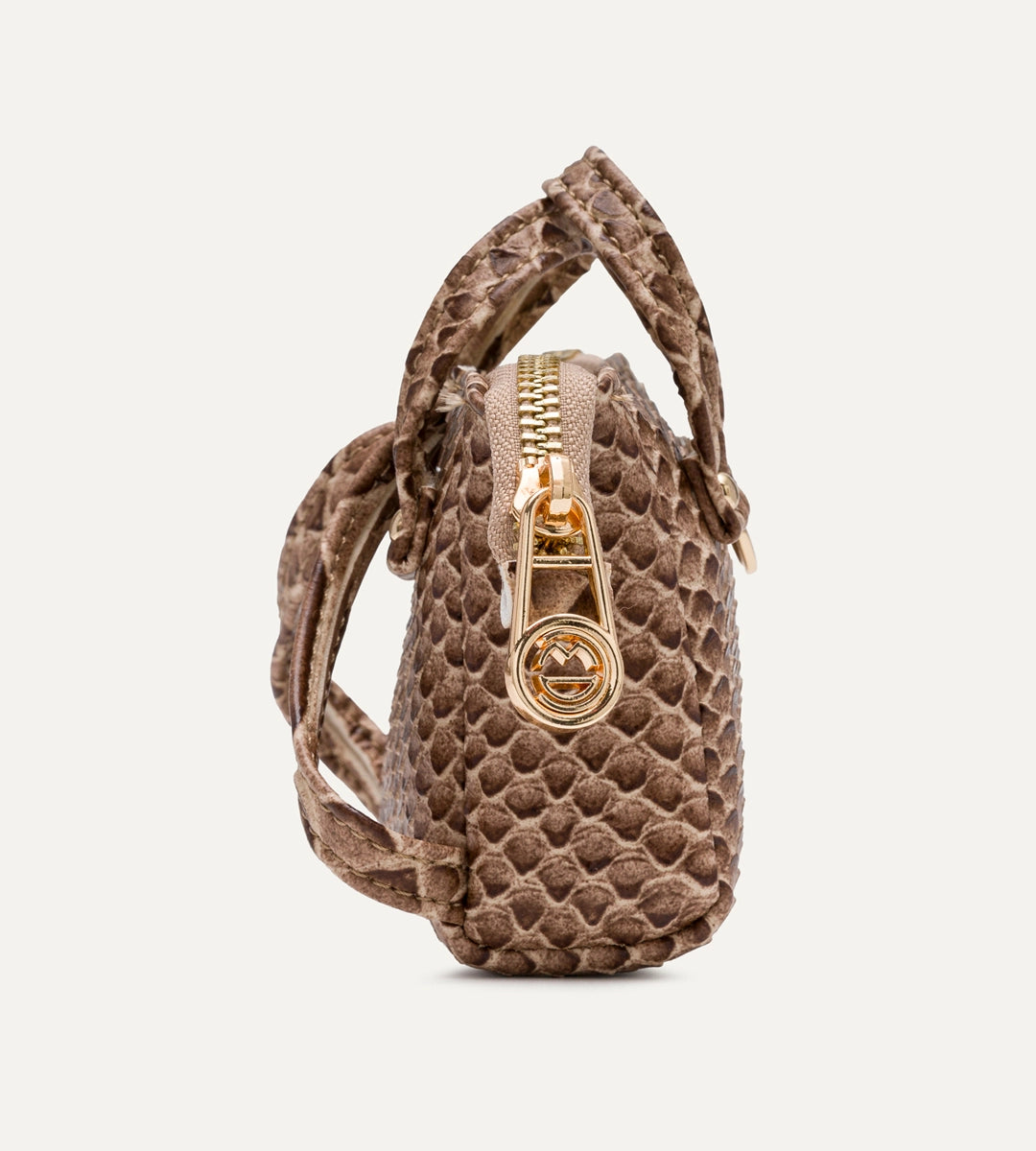 Nuvia Camel Y. Deri Charm