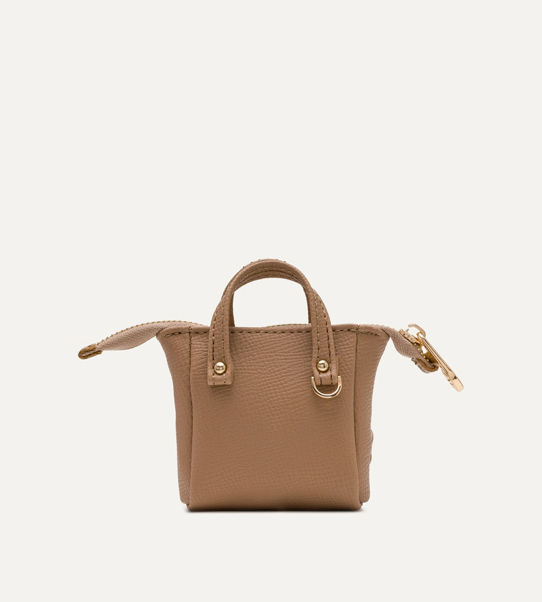 Nuvia Vizon E. Deri Charm