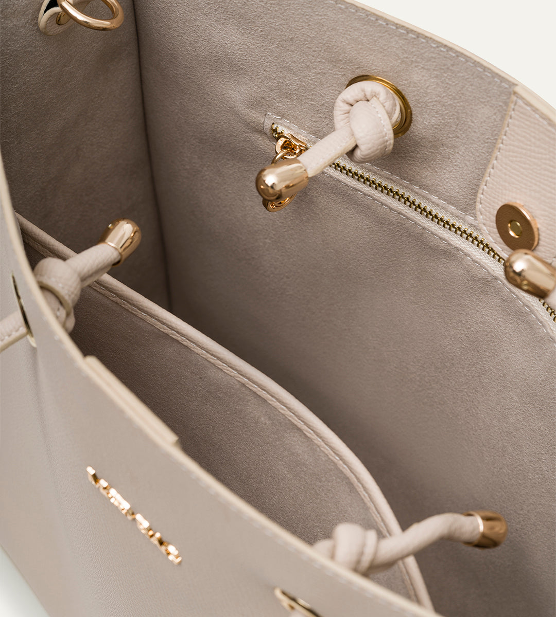 Leona Bej E. Deri Bebek Çantası