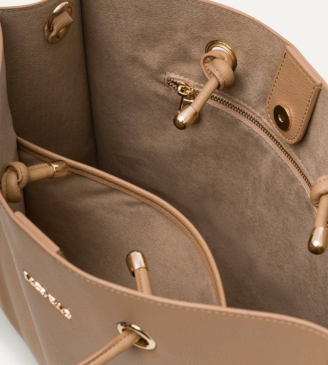 Leona Vizon E. Deri Bebek Çantası