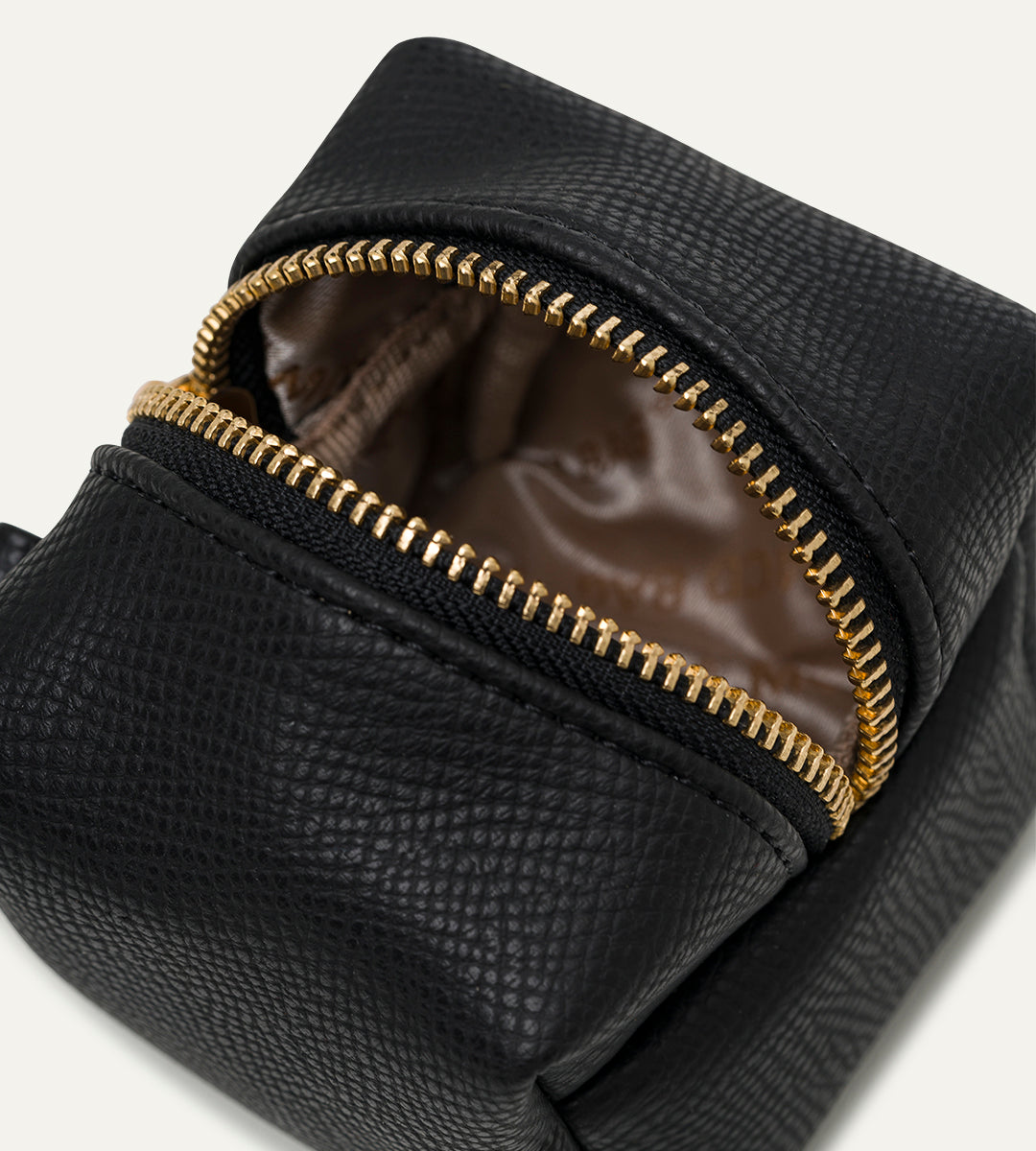 Annecy Siyah E. Deri Emziklik