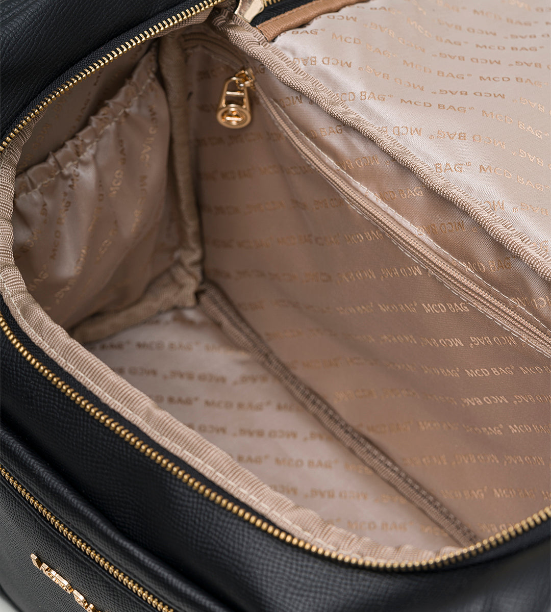 Serena Siyah E. Deri Gold Bebek Çantası