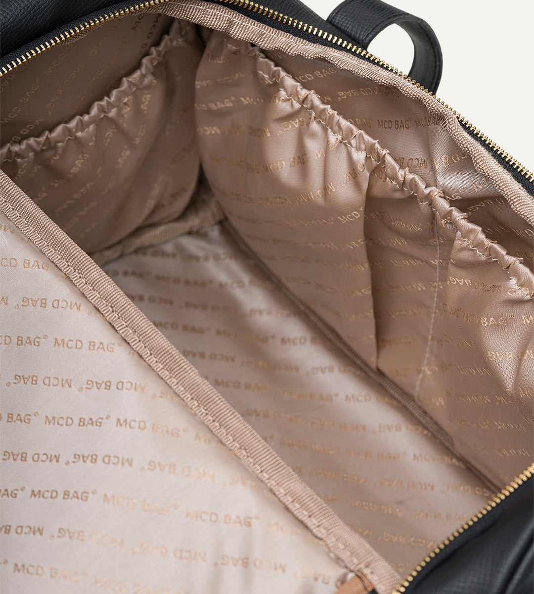 Serena Siyah E. Deri Gold Bebek Çantası