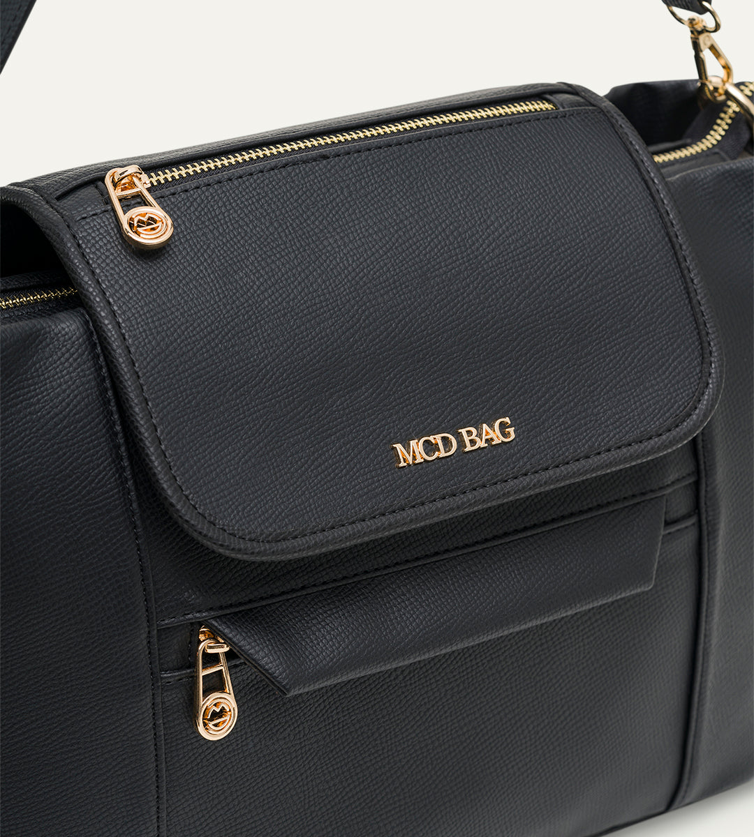 Luna Siyah E. Deri Bebek Çantası