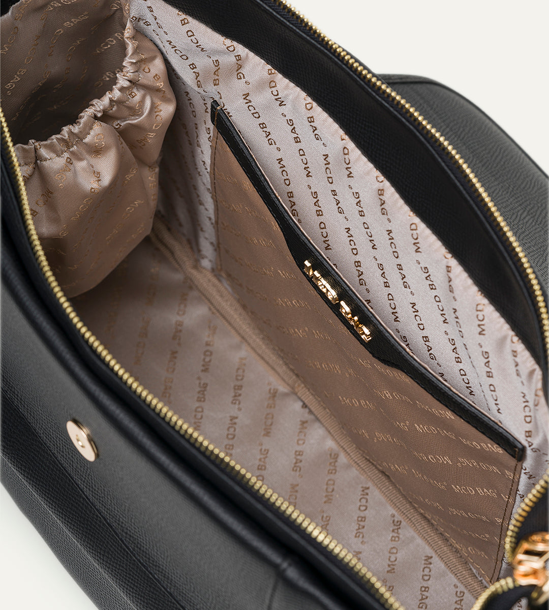 Luna Siyah E. Deri Bebek Çantası