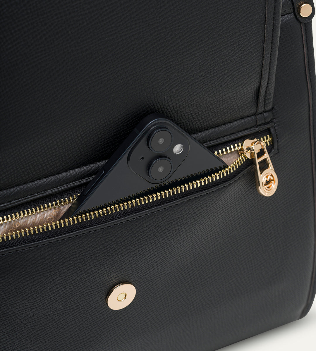 Milena Siyah E. Deri Bebek Çantası