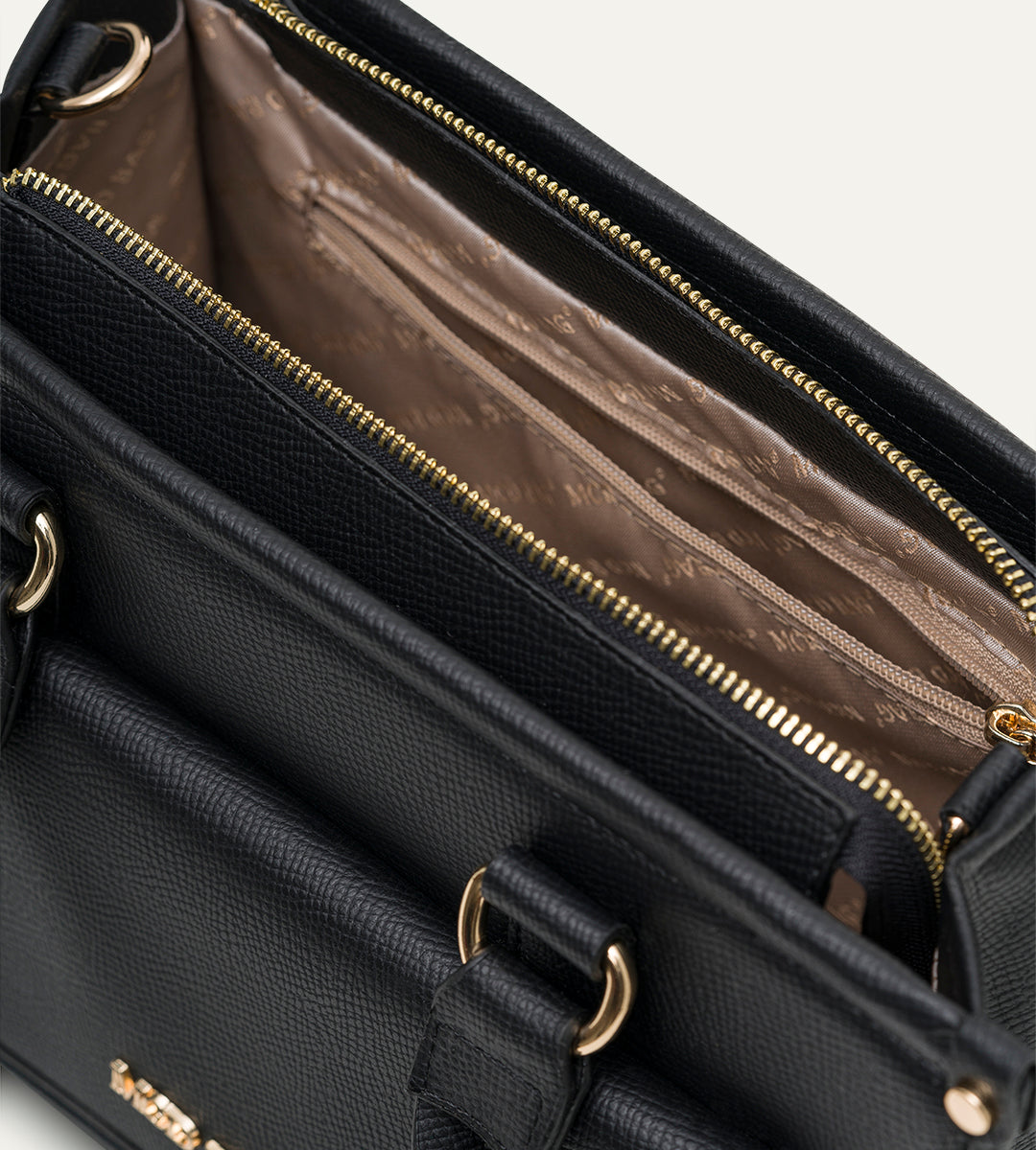 Milena Siyah E. Deri Bebek Çantası