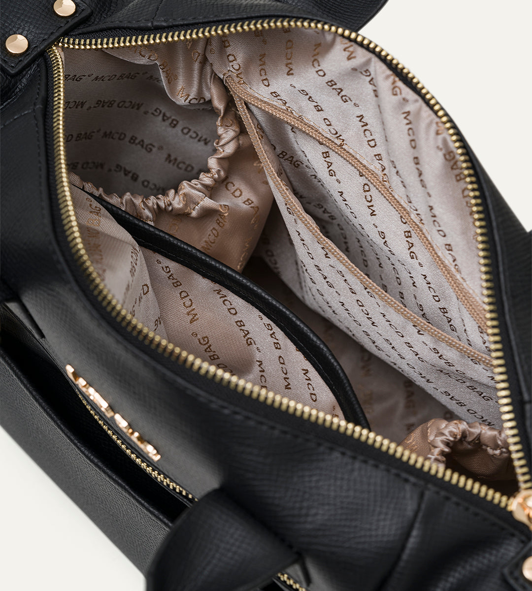 Valora Siyah E. Deri Bebek Çantası