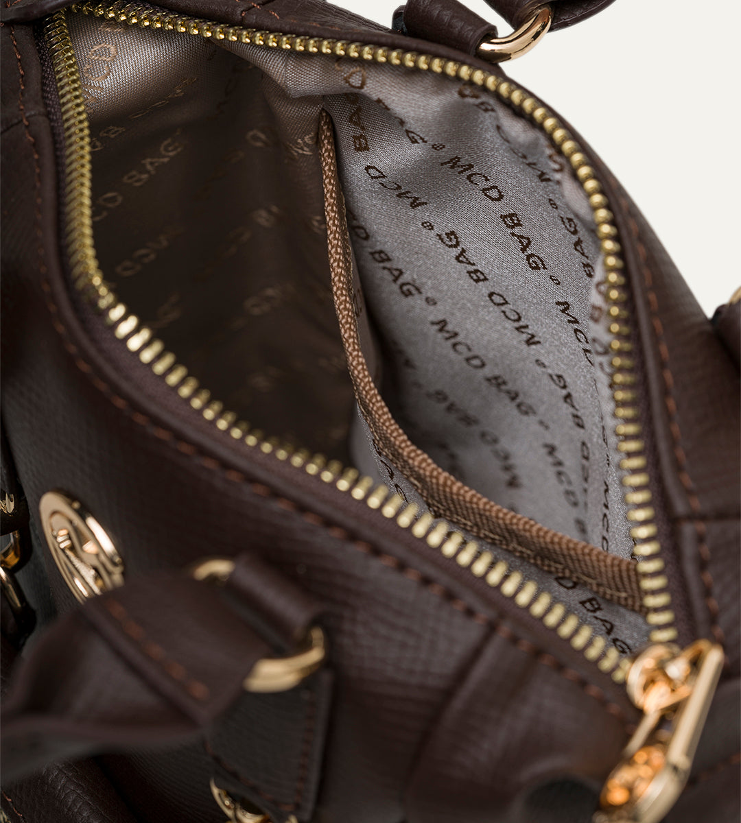 Bella Kahverengi E. Deri Bebek Çantası