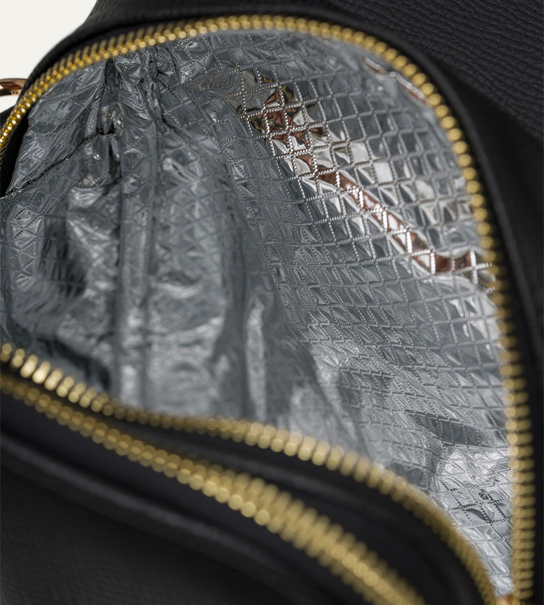 Mila Siyah Deri Bebek Çantası