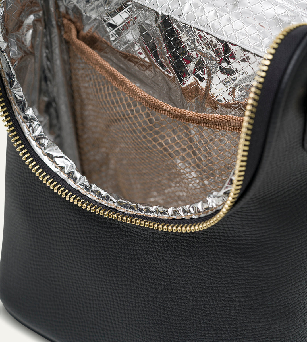 Lara Siyah E. Deri Bebek Çantası