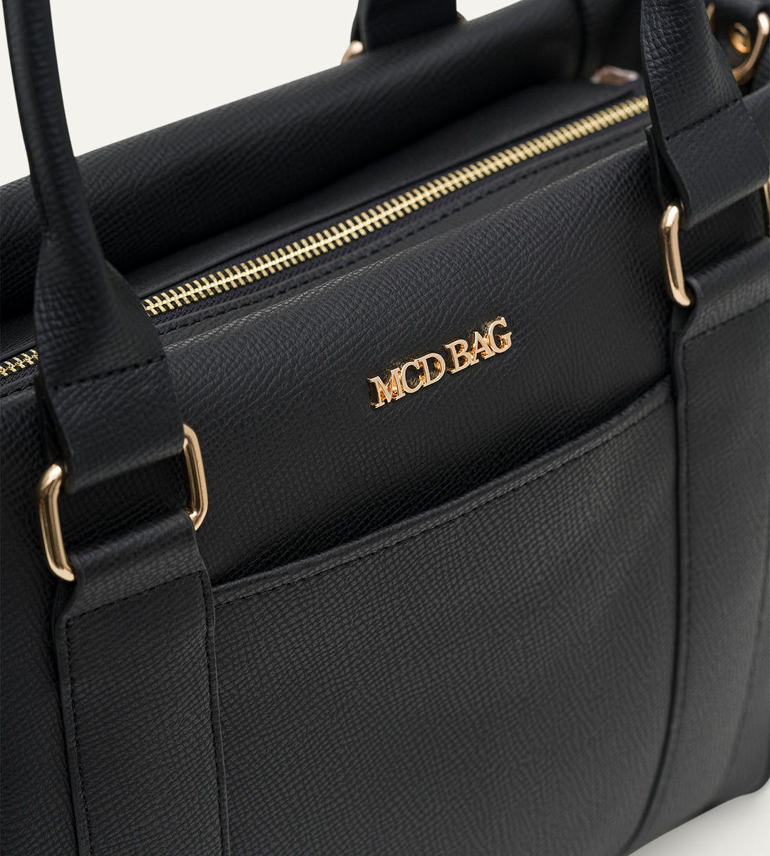 Elena Siyah E. Deri Bebek Çantası