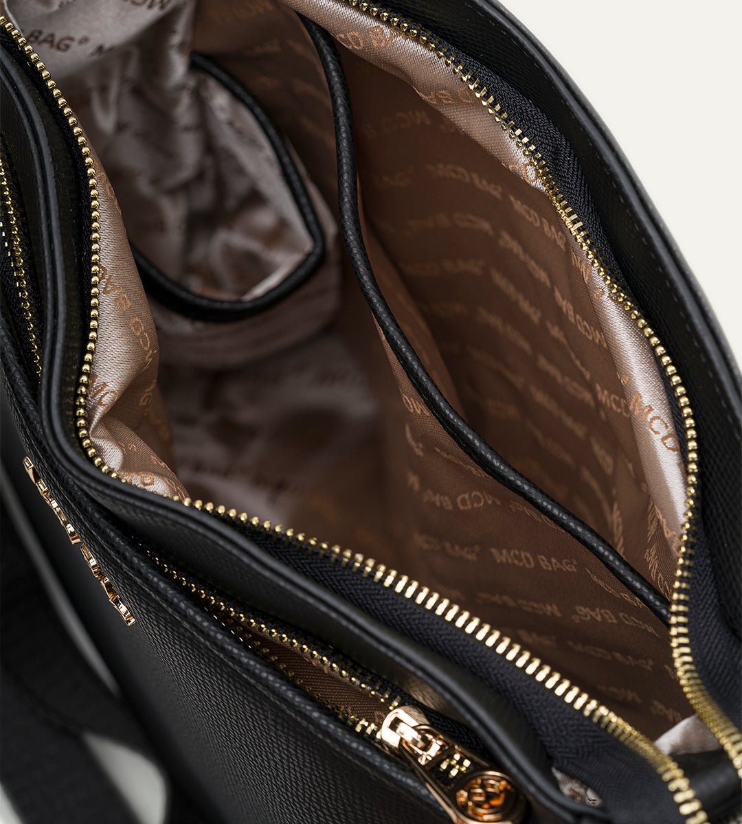 Rose Siyah E. Deri Bebek Çantası