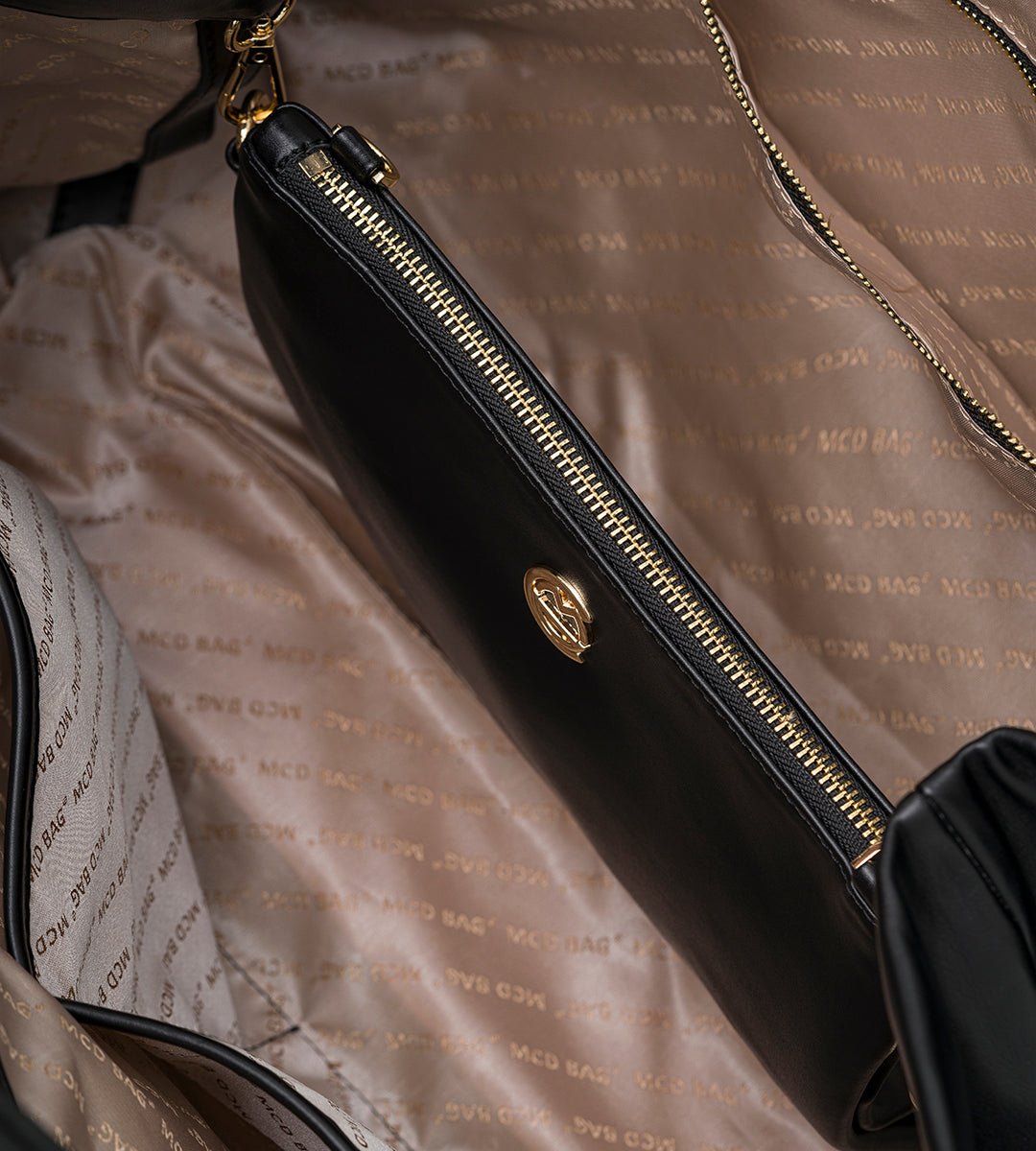 Verona Siyah Deri Bebek Çantası