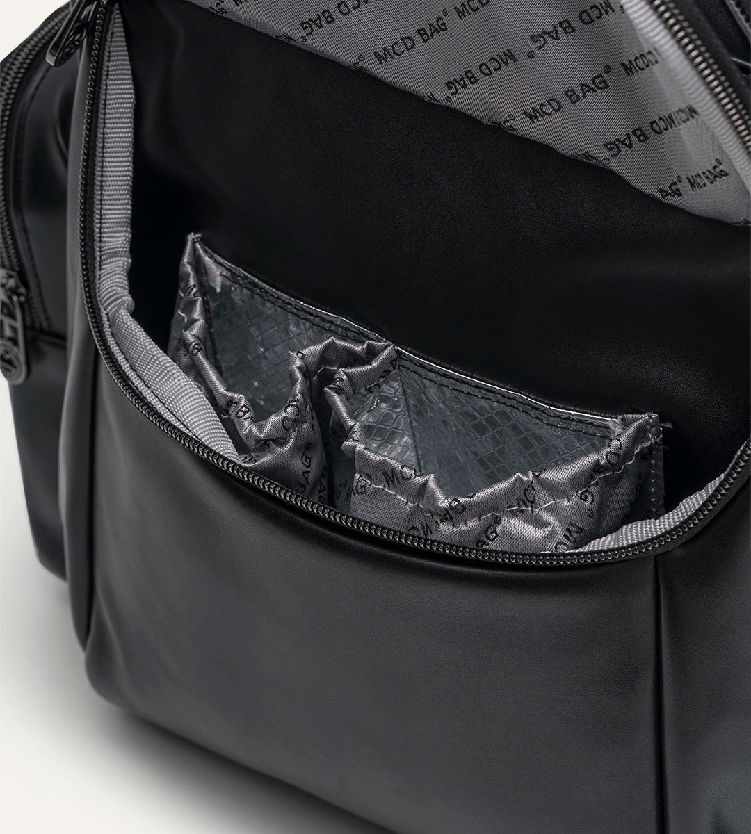 Vista Siyah Düz Deri Bebek Çantası