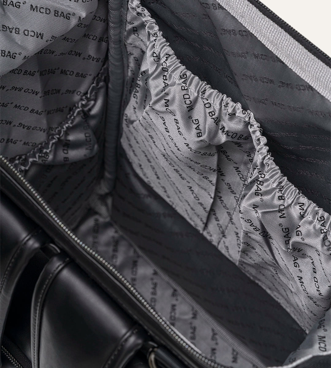 Vista Siyah Düz Deri Bebek Çantası