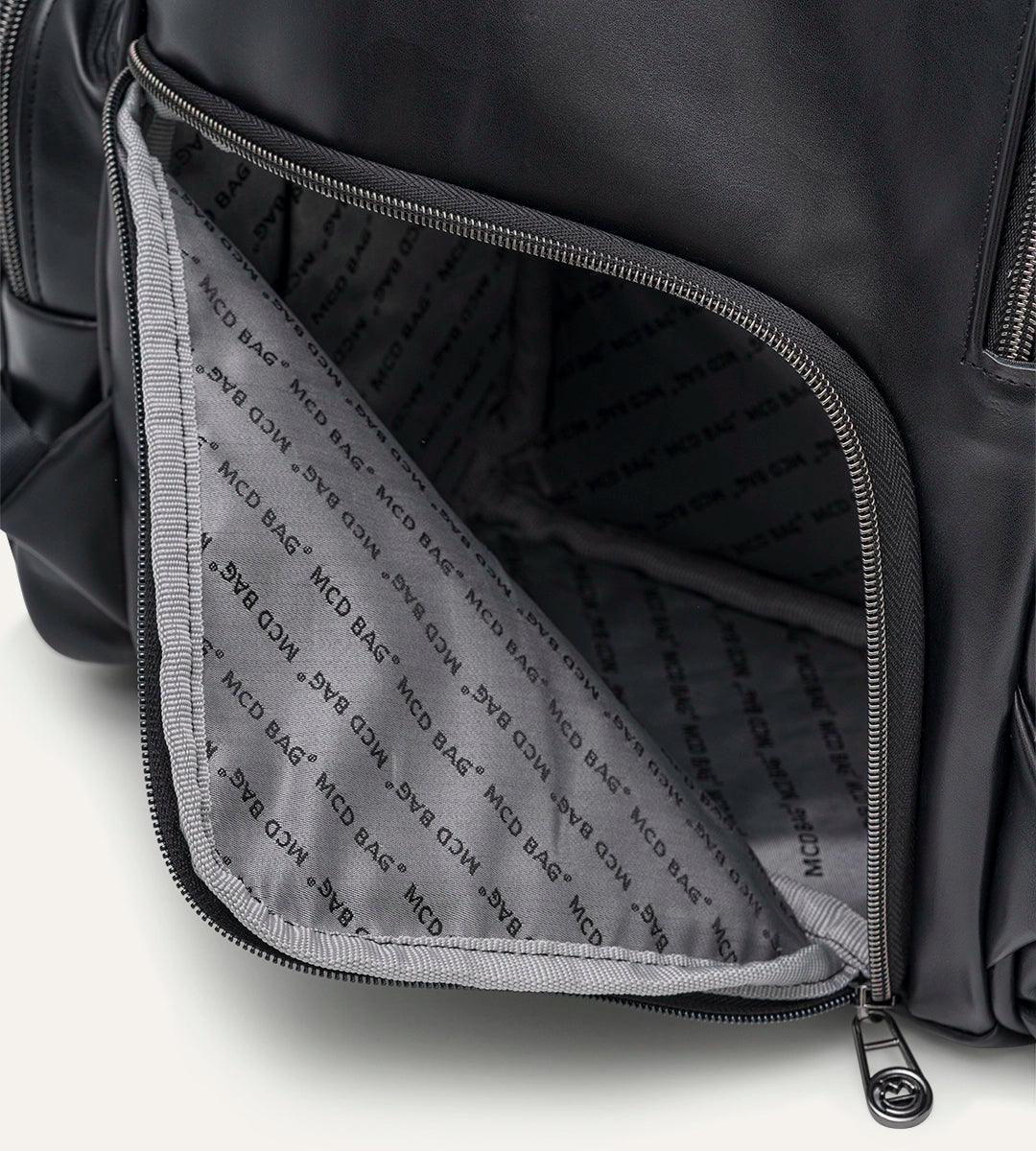 Vista Siyah Düz Deri Bebek Çantası