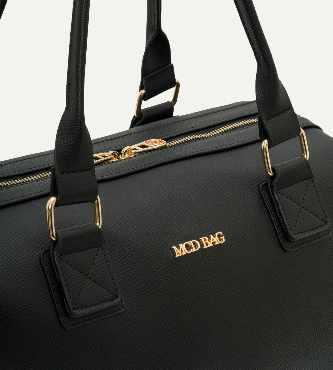 Noven Siyah E. Deri Gold Bebek Çantası