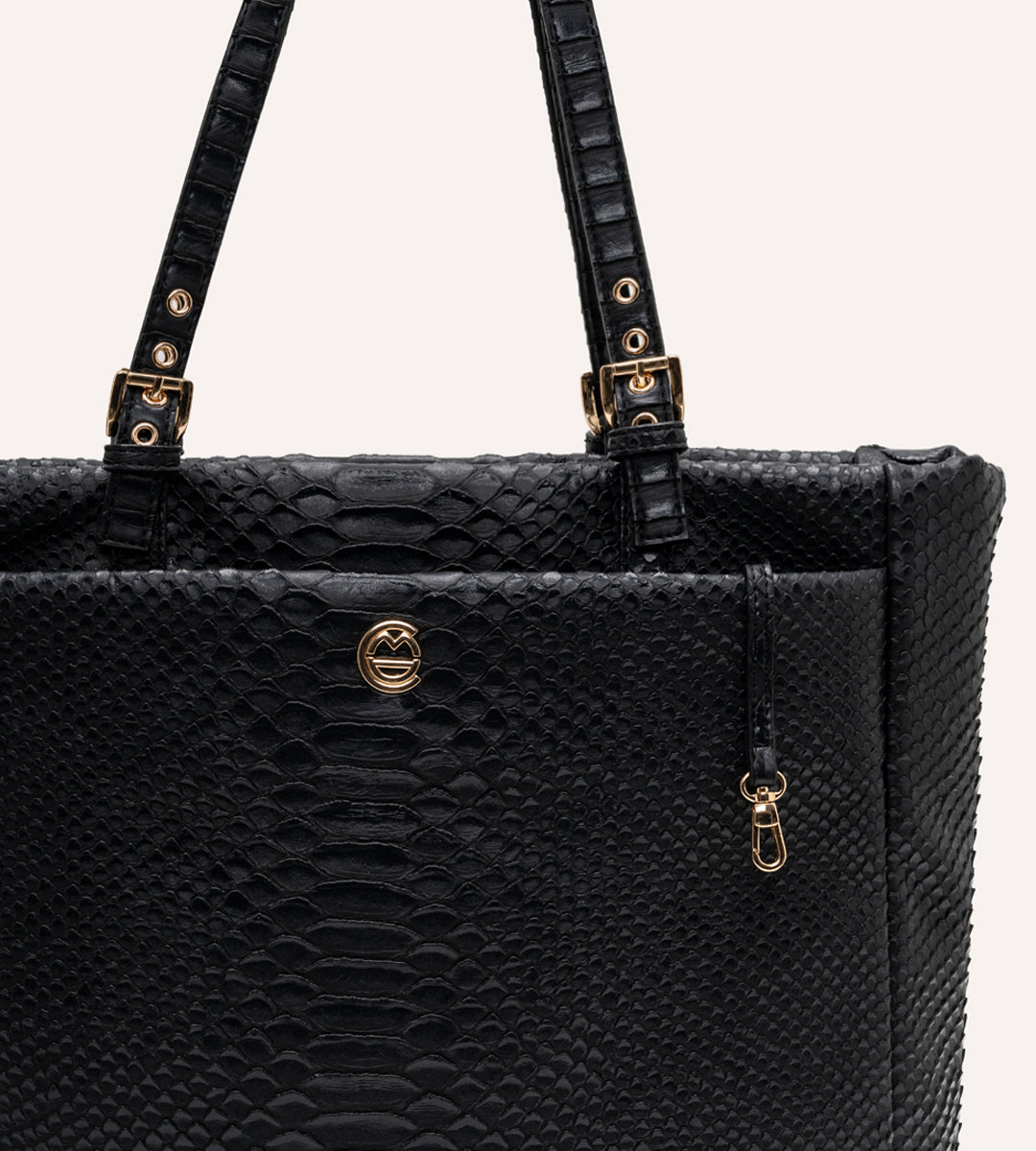 Minore Siyah Y. Deri Gold Bebek Çantası