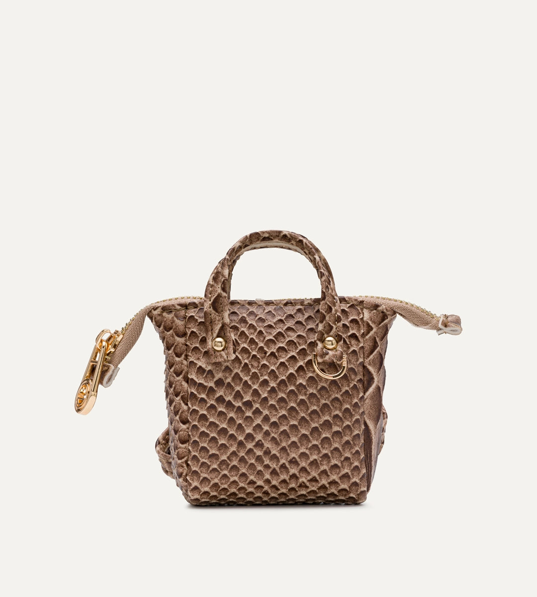 Nuvia Camel Y. Deri Charm