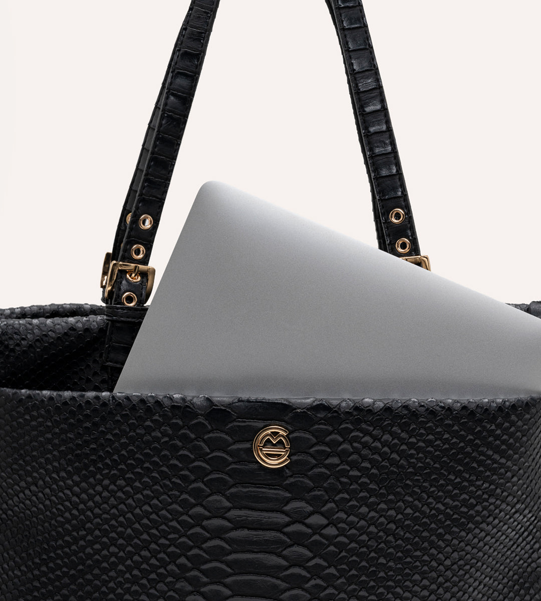 Minore Siyah Y. Deri Gold Bebek Çantası