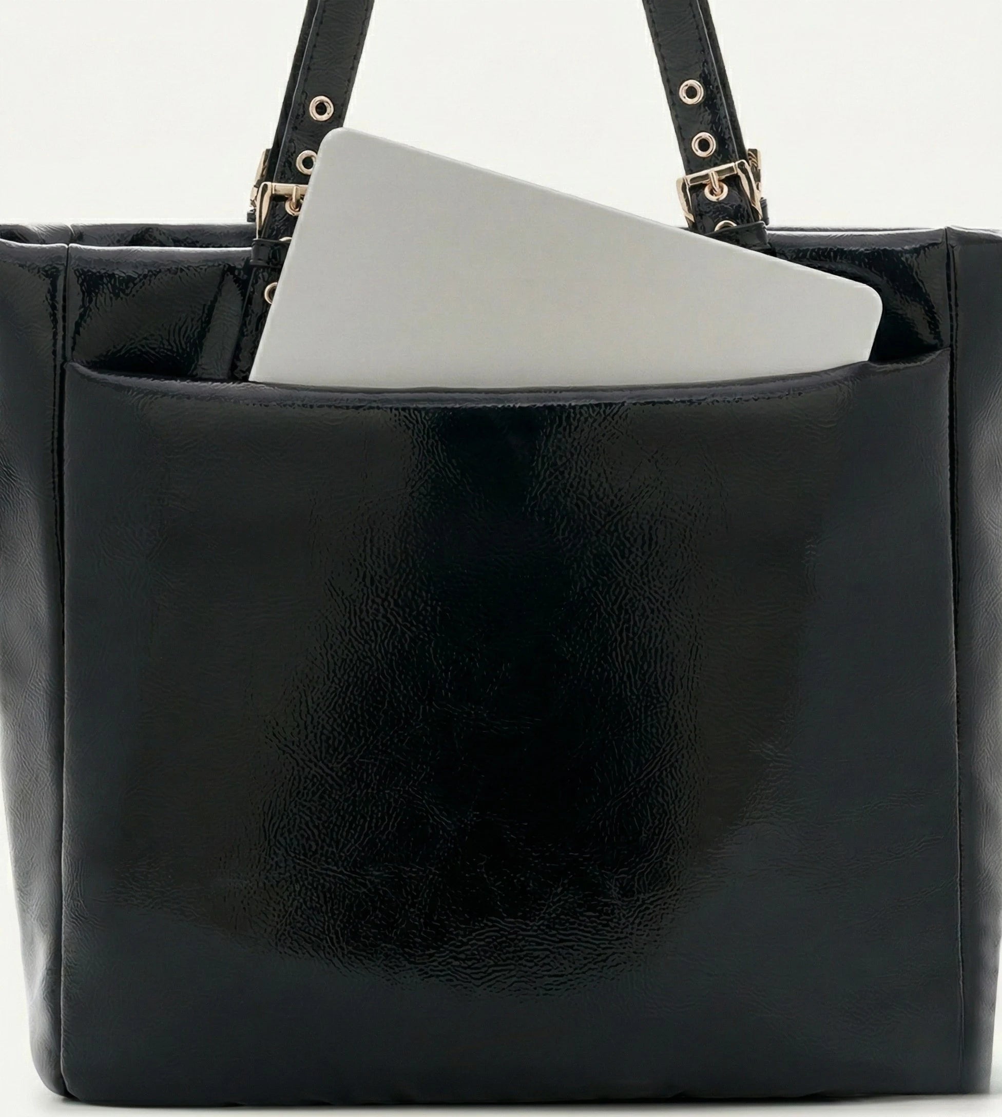 Minore Kırışık Siyah Deri Nikel Bebek Çantası